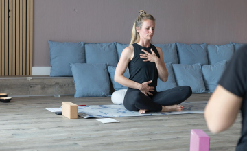 yoga Nina